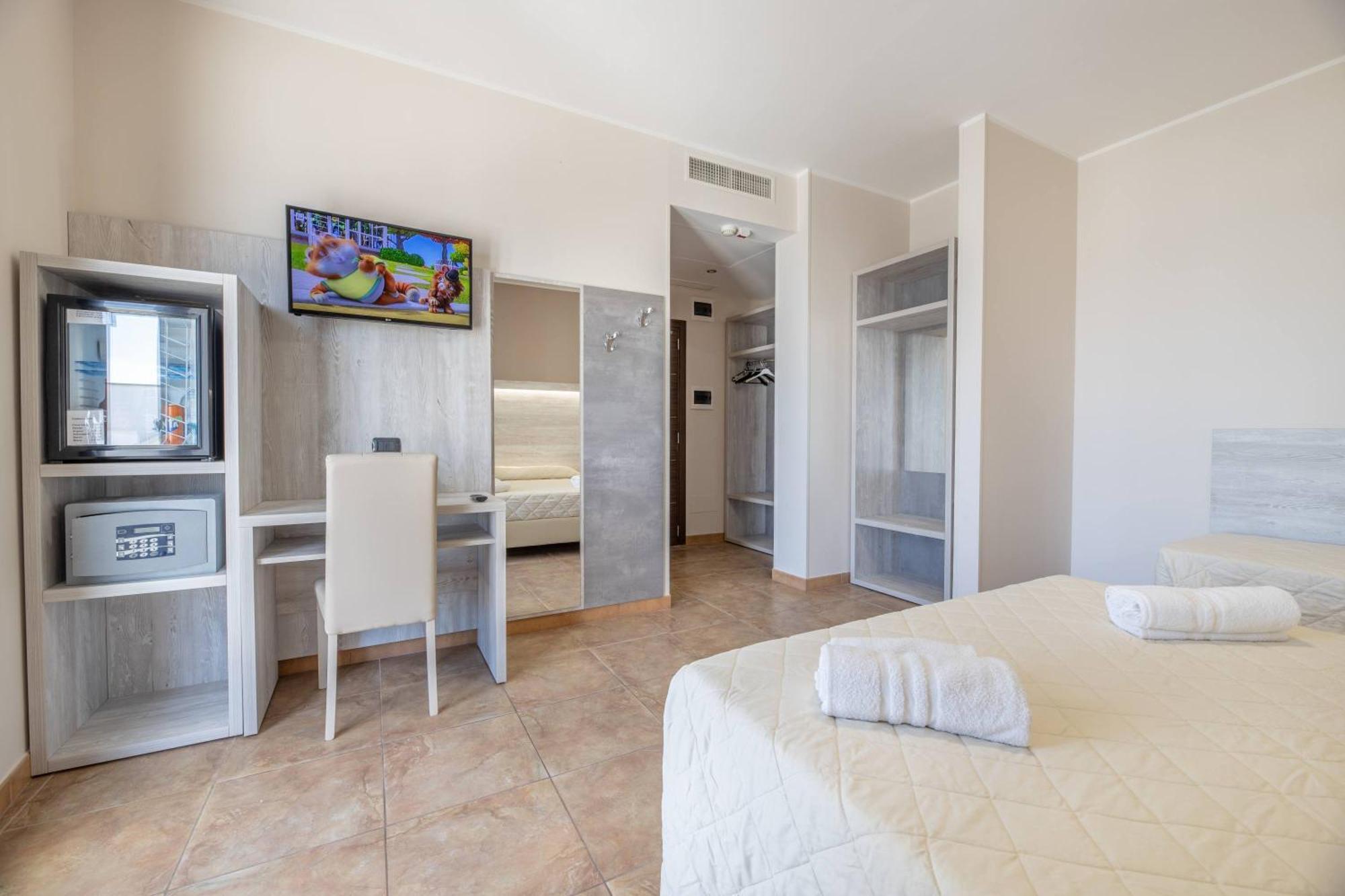 Hotel Salento Mirfran Torre San Giovanni Exterior foto